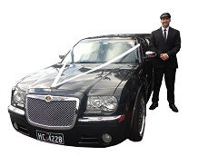 Black Chrysler Limo 300cc